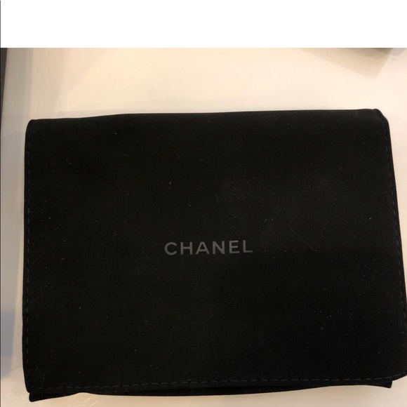 Chanel black with gold hardware wallet - Picture 7 of 8